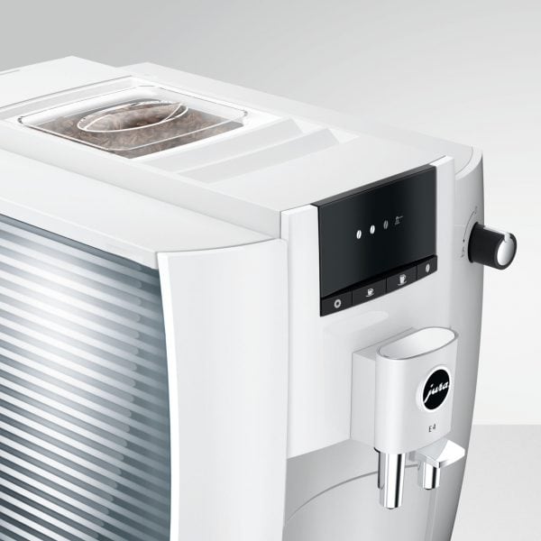 Jura E4 Piano White mit Bohnenfach und Seitendesign – live bei Caffista