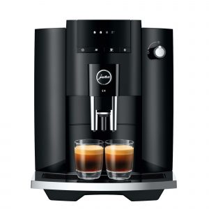 Jura E4 Piano Black mit zwei Tassen Espresso – kompakter Vollautomat bei Caffista