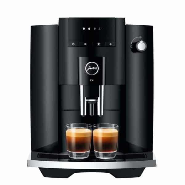 Jura E4 Piano Black mit zwei Tassen Espresso – kompakter Vollautomat bei Caffista