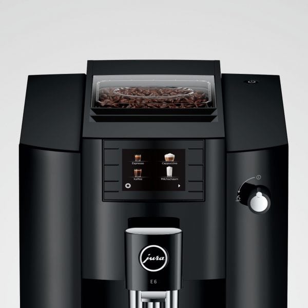 Jura E6 Piano Black Frontansicht mit Display und Bohnenfach – bei Caffista Sindelfingen