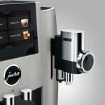 Nahaufnahme Milchsystem der Jura S8 Platin