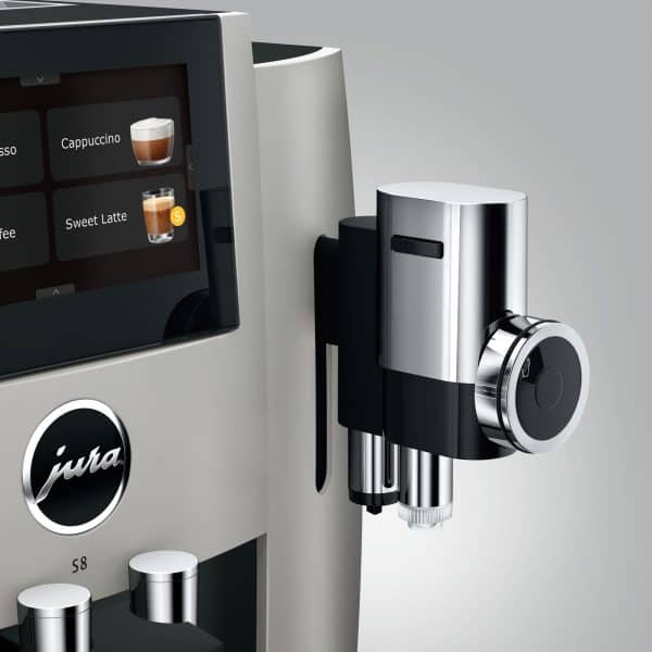 Nahaufnahme Milchsystem der Jura S8 Platin