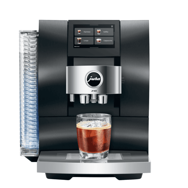 JURA Z10 Aluminium Black mit Cold Brew Kaffee in Zubereitung