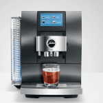 JURA Z10 Aluminium Black bereit zur Zubereitung eines Espresso