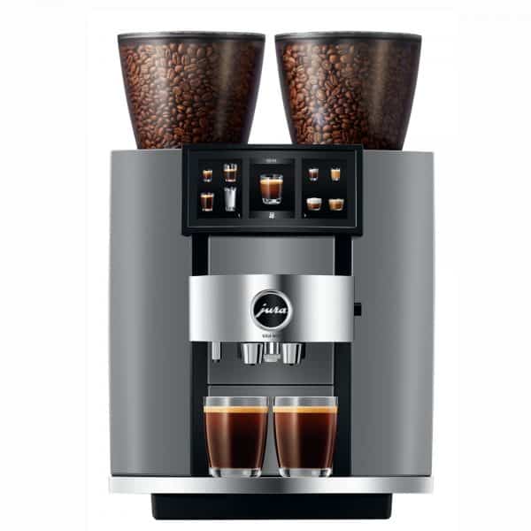 Zwei Espressi aus der JURA GIGA W10 in Frontansicht