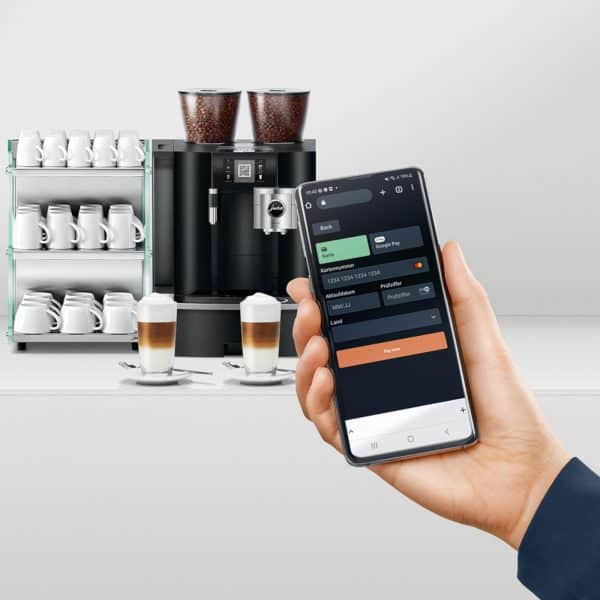 JURA GIGA X8 mit Touchdisplay und zwei Bohnenbehältern