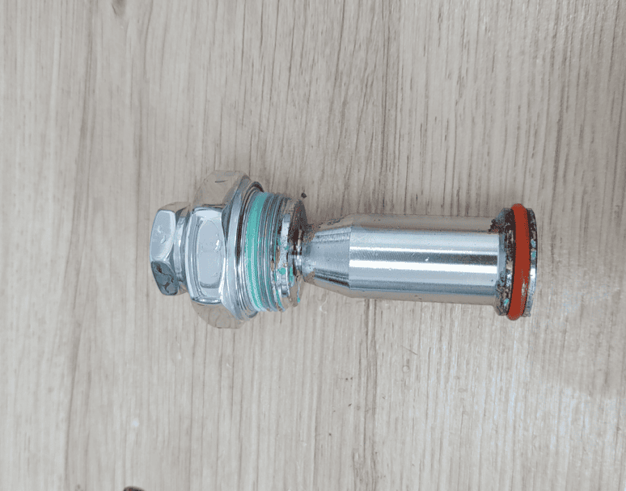 Brühglocke der Bezzera, bei der auch das Dampfventil undicht war