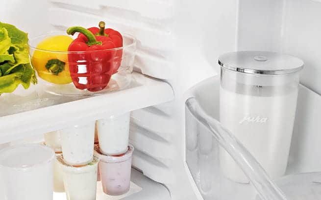 Innenansicht Jura Tassenwärmer S Black mit zwei Tassen