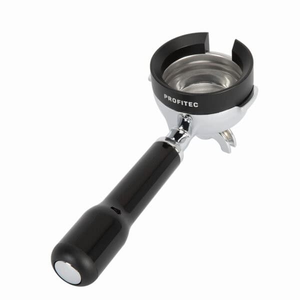 Profitec Funnel montiert auf Siebträger – sauberes Befüllen ohne Kaffeeverlust