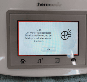 Die Anzeige des Fehlers C34 am TM5. Das Messer dreht sich nicht mehr und er piept