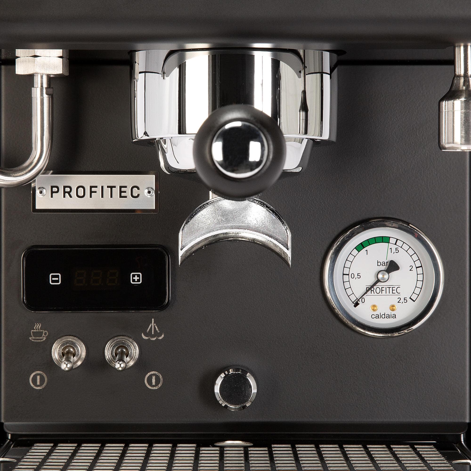 Frontansicht Profitec Pro 300 mit E61-Brühgruppe, Manometer und Bedienelementen