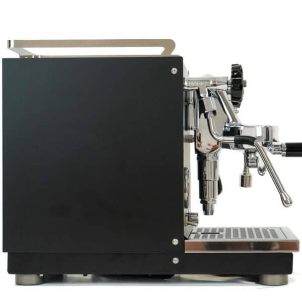 Profitec PRO 400 Full Black Edition linke Seitenansicht – Zweikreiser Siebträgermaschine
