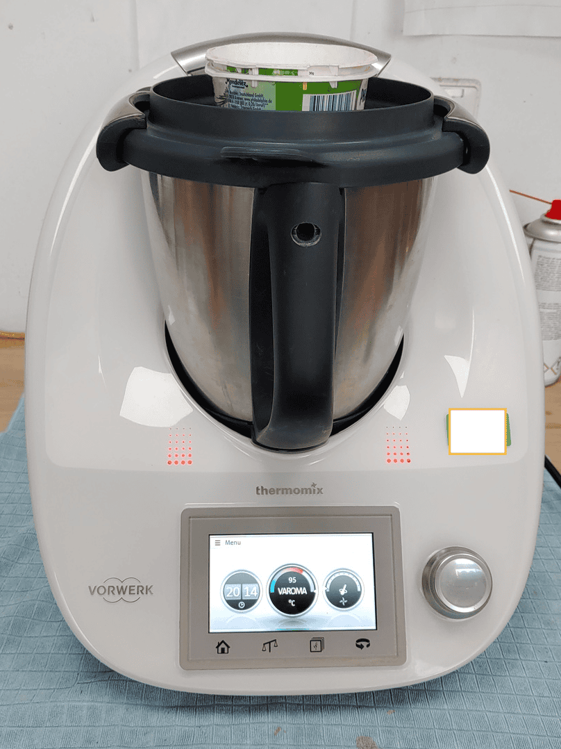 Reparatur der Fehler C160 und C144 am Thermomix TM5 - Deckel kann nicht verriegelt werden und Deckel prüfen oft bei kochen mit Varoma Bild 8 Der Probelauf beim ersten Funktionstest nach der Reparatur offenbart, dass die Fehler C144 und C160 erfolgreich repariert wurden.