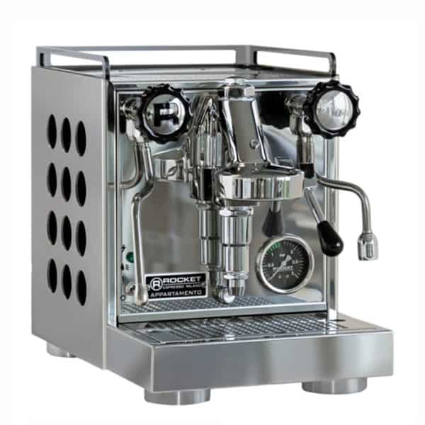 Rocket Appartamento Inox Black Dreiviertelansicht – Zweikreiser-Siebträgermaschine aus Edelstahl