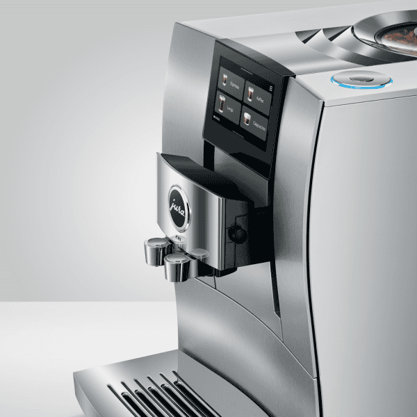 JURA Z10 Aluminium White Seitenansicht mit Chromdetails bei Caffista Sindelfingen