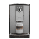 NIVONA NICR 795 Kaffeevollautomat bereitet Latte Macchiato zu