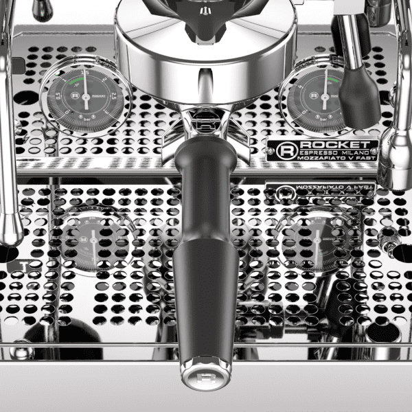 Rocket Mozzafiato V Fast Heat Tropfblech und Brühgruppe Nahaufnahme