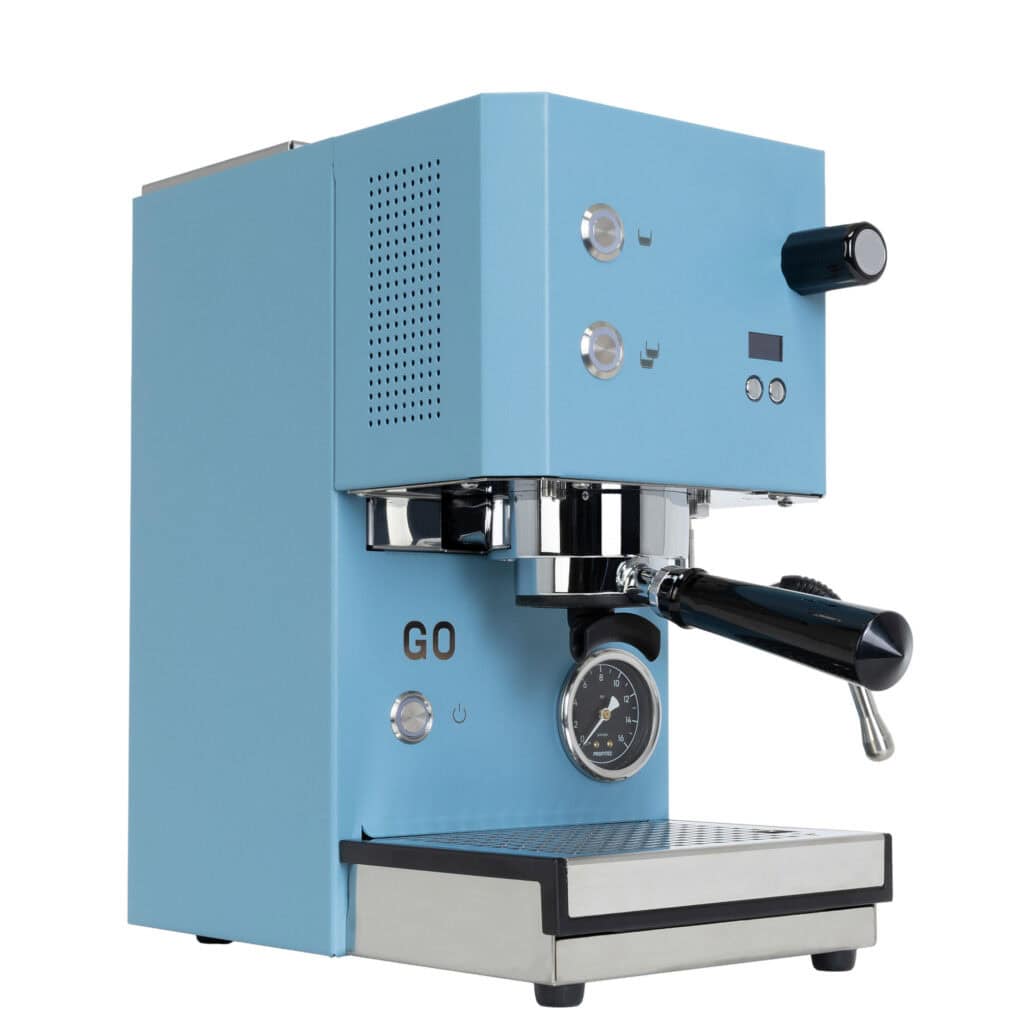 Blaue PROFITEC GO 2.0 mit temperaturstabiler Ringbrühgruppe und Siebträger
