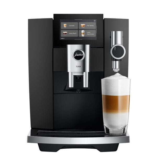 JURA S10 Kaffeevollautomat in Obsidian Black in der Frontansicht mit Touchdisplay