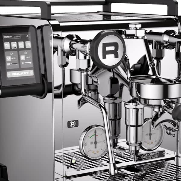 Espressobezug an der Rocket R58 Tune mit zwei Tassen unter dem Siebträger